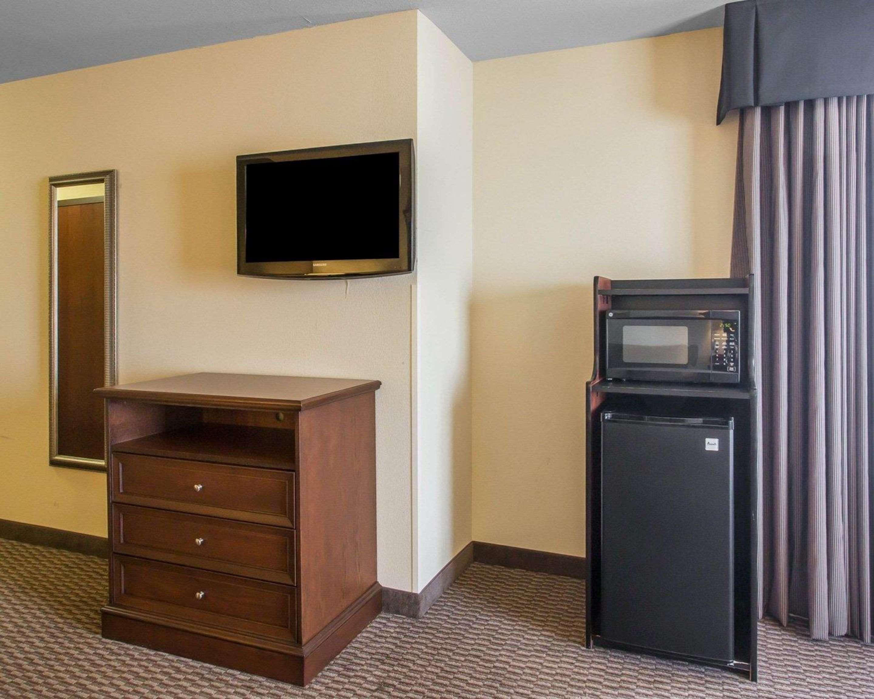 Comfort & Madisonville