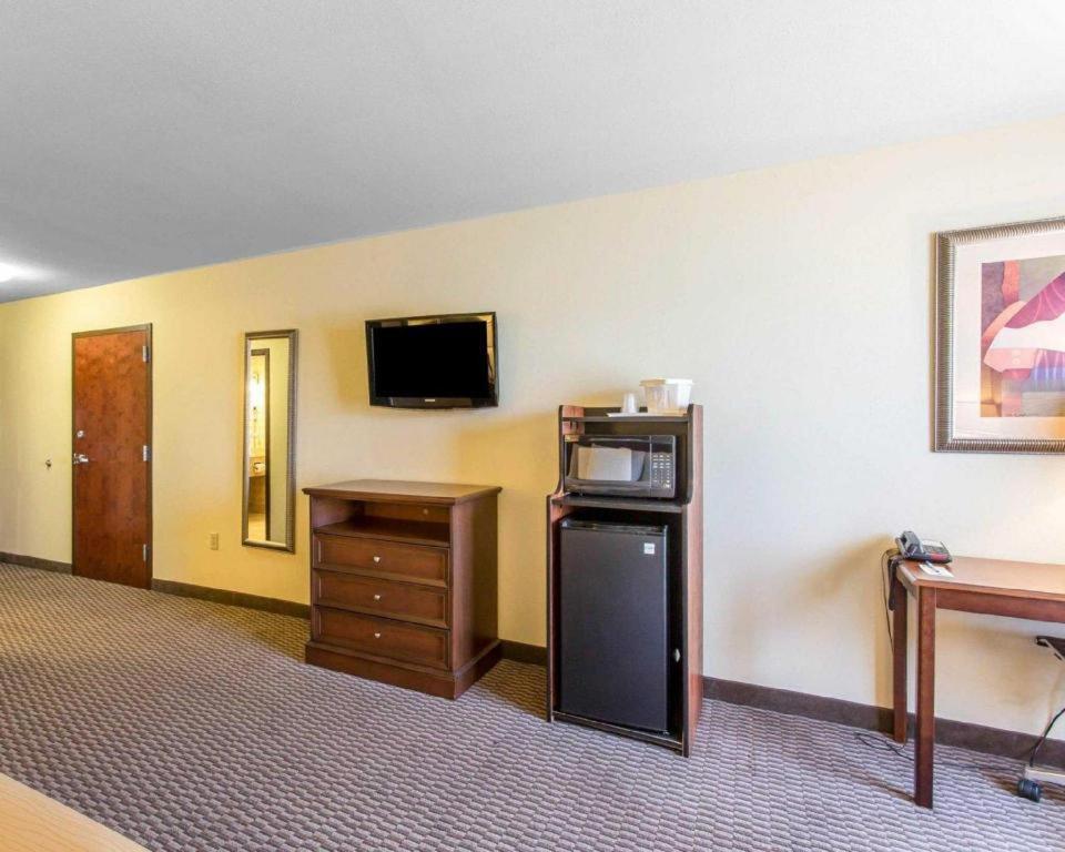 Hotel Comfort & Madisonville