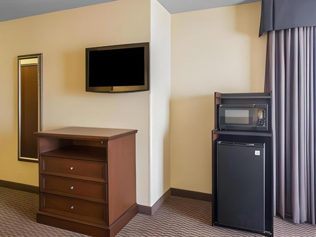 Comfort & Madisonville